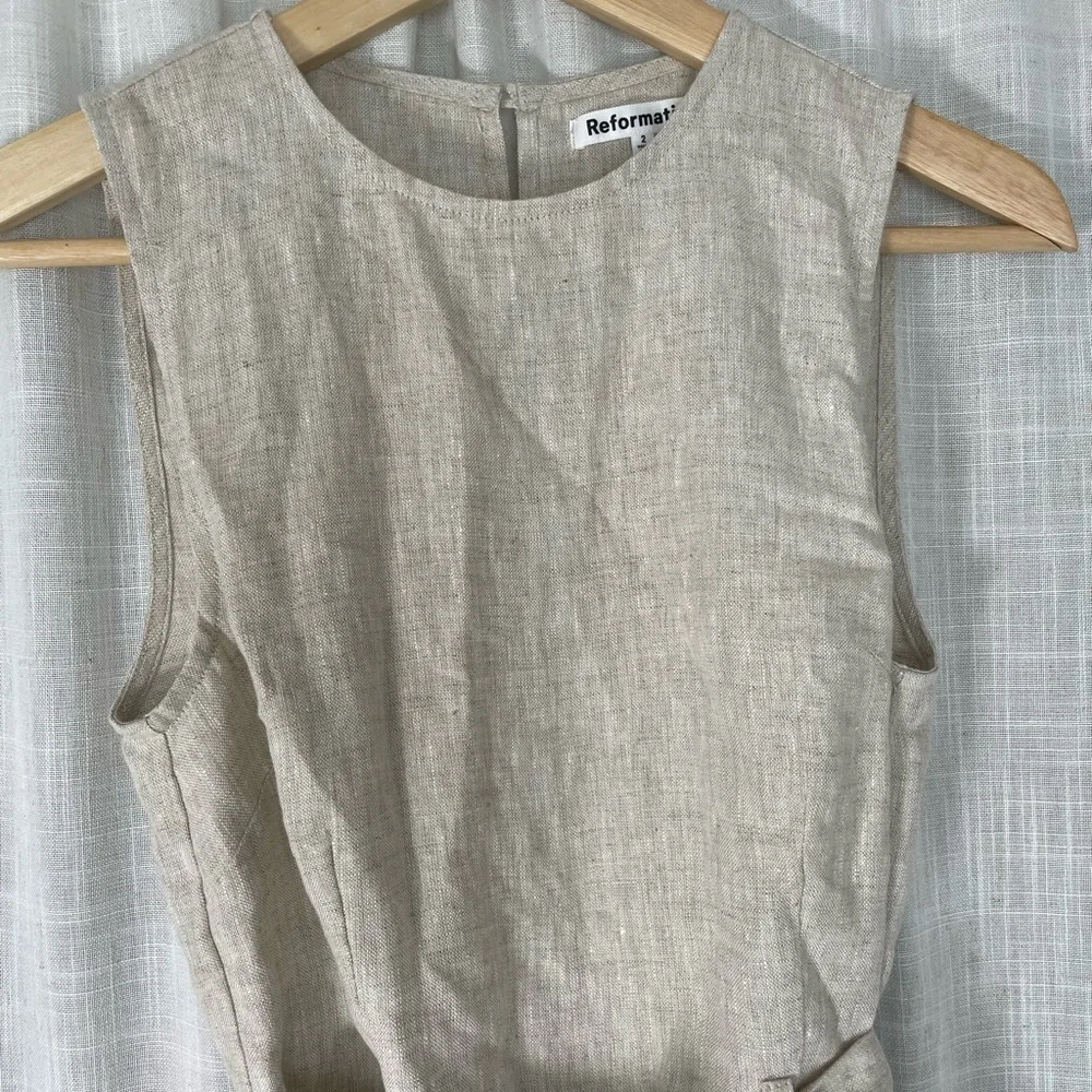 Reformation 100% linen Naomi jumpsuit in natural size 2